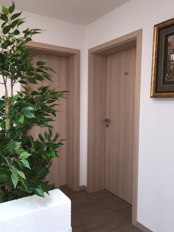 Hotel Zur Dorfschaenke คล็อตเทน ภายนอก รูปภาพ