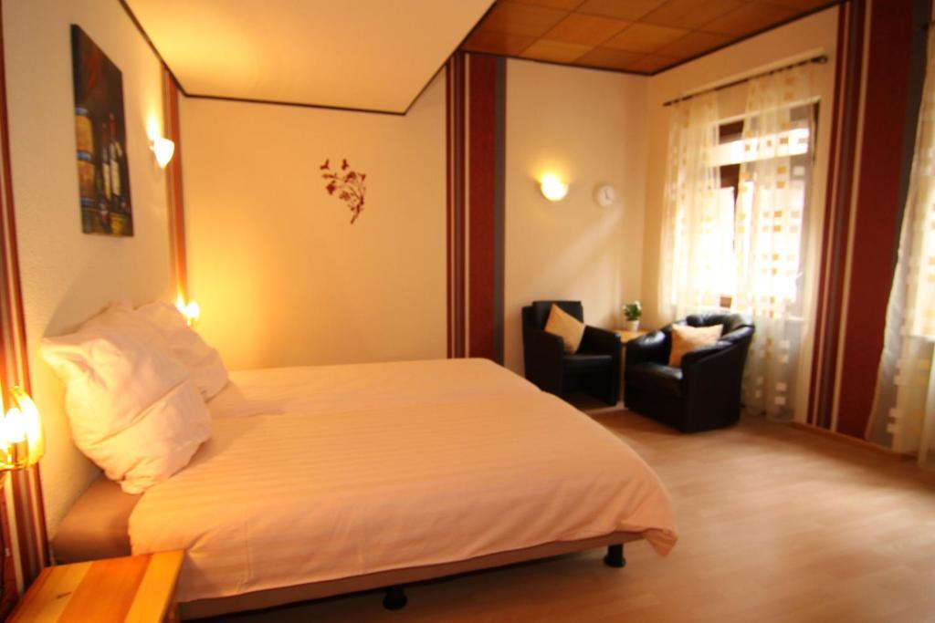 Hotel Zur Dorfschaenke คล็อตเทน ห้อง รูปภาพ