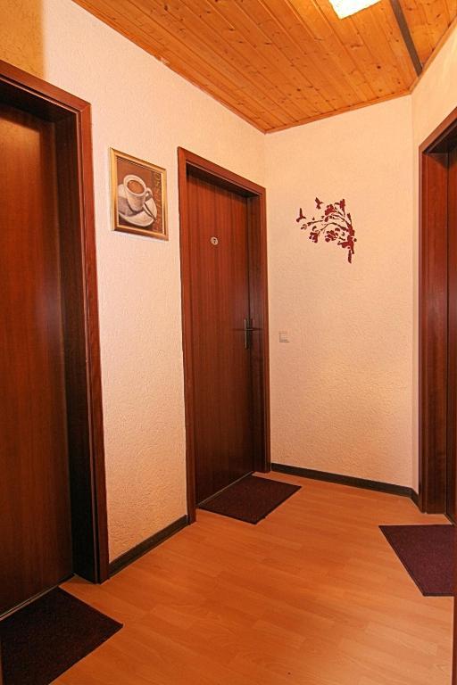 Hotel Zur Dorfschaenke คล็อตเทน ภายนอก รูปภาพ
