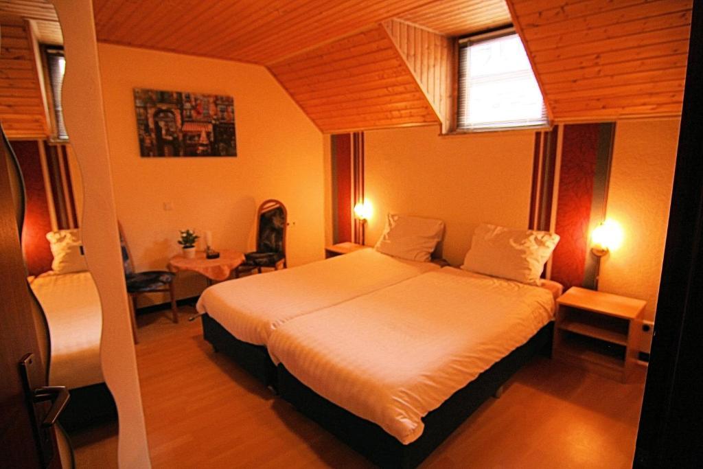 Hotel Zur Dorfschaenke คล็อตเทน ห้อง รูปภาพ