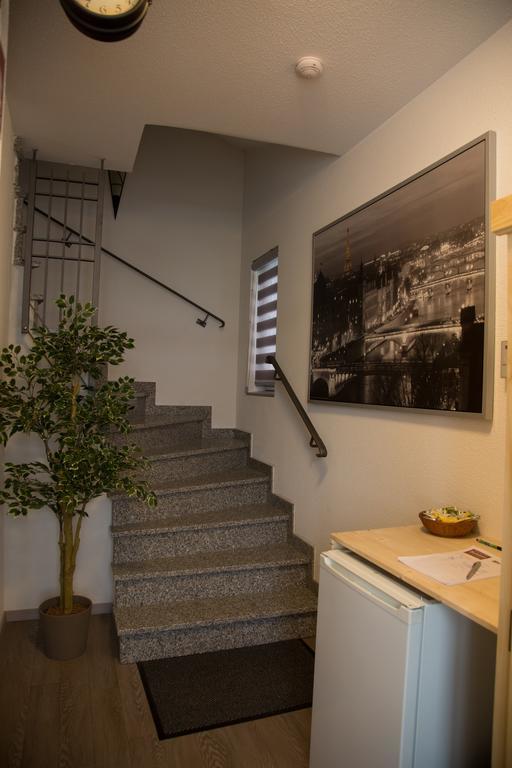 Hotel Zur Dorfschaenke คล็อตเทน ภายนอก รูปภาพ