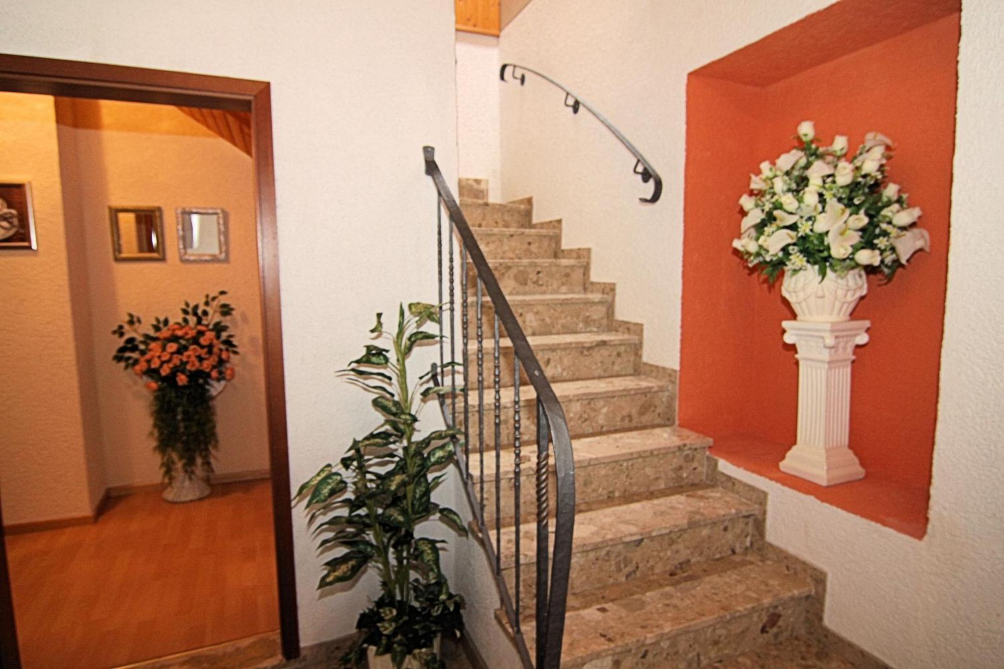 Hotel Zur Dorfschaenke คล็อตเทน ภายนอก รูปภาพ