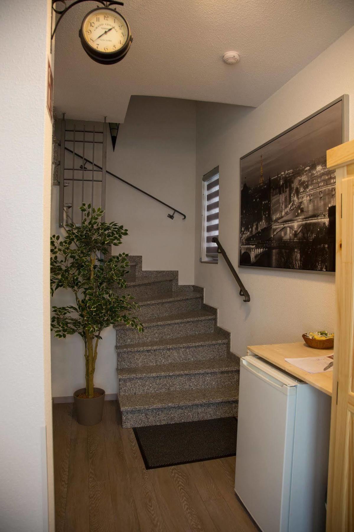 Hotel Zur Dorfschaenke คล็อตเทน ภายนอก รูปภาพ